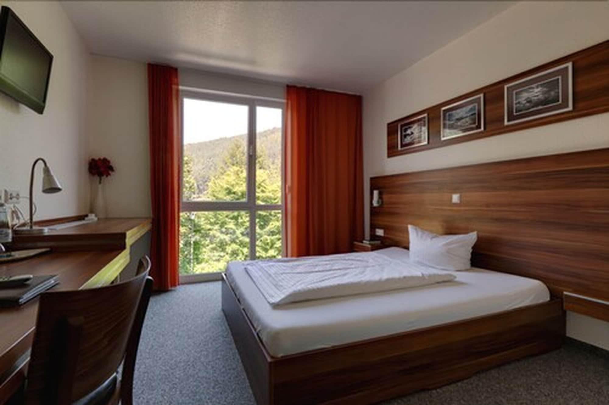 Hotel Zum Neckartal ไฮเดลเบิร์ก ภายนอก รูปภาพ