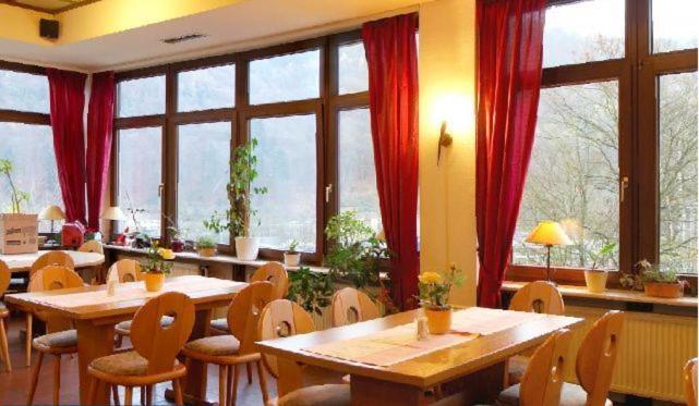 Hotel Zum Neckartal ไฮเดลเบิร์ก ภายนอก รูปภาพ